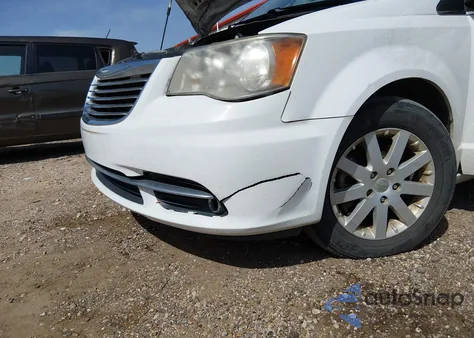 2014 Chrysler Town & Country Touring from USA, damaged, VIN 2C4RC1BG3ER433632